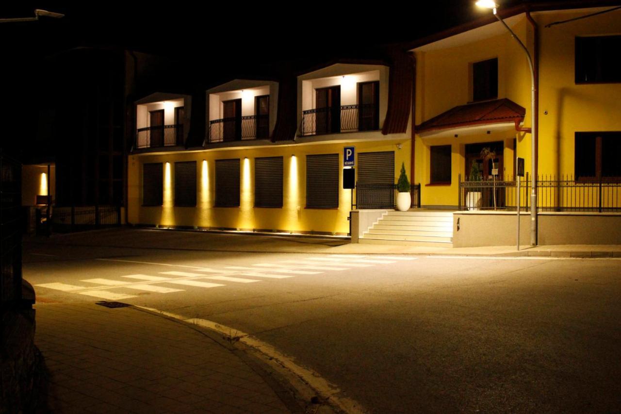 Apartman Richelieu Bardejov Buitenkant foto